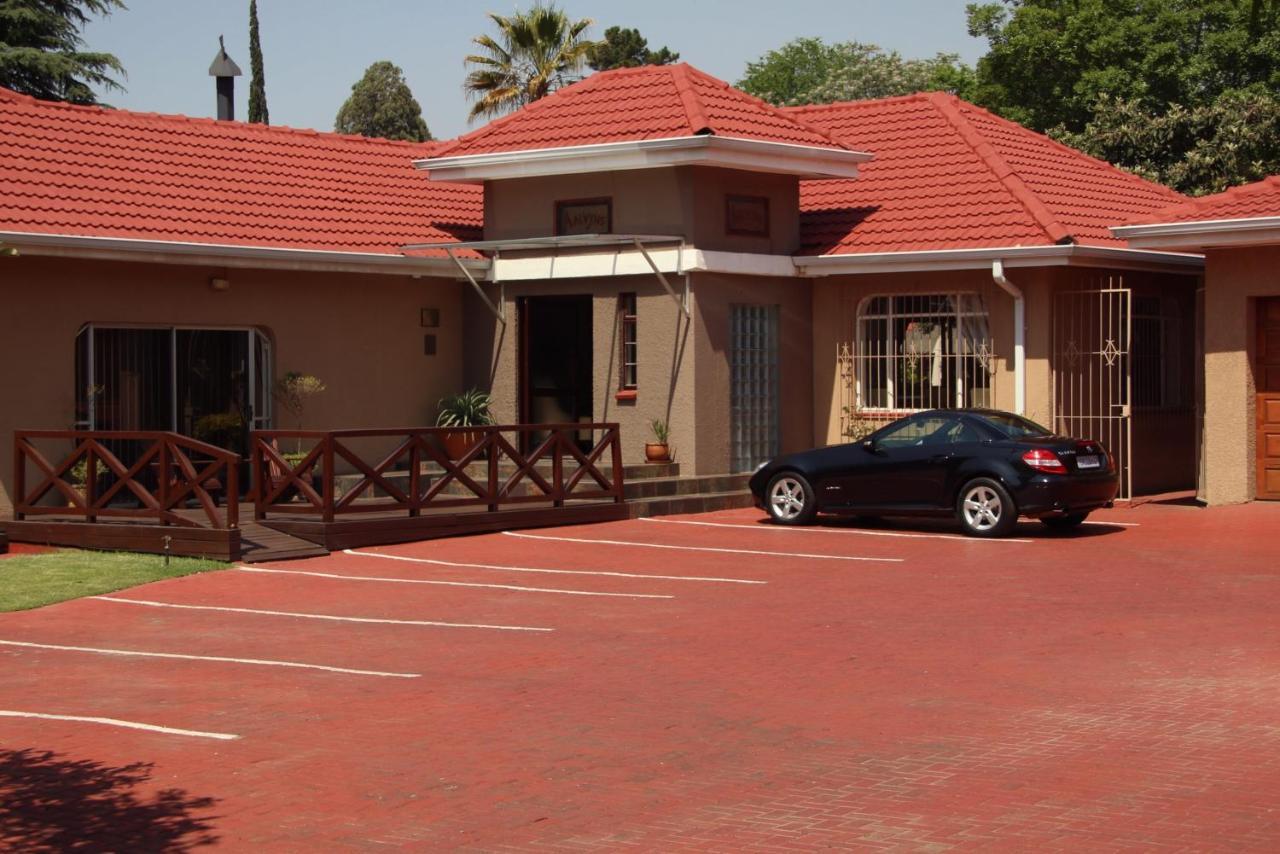 Aalwyns Guesthouse Vanderbijlpark ภายนอก รูปภาพ